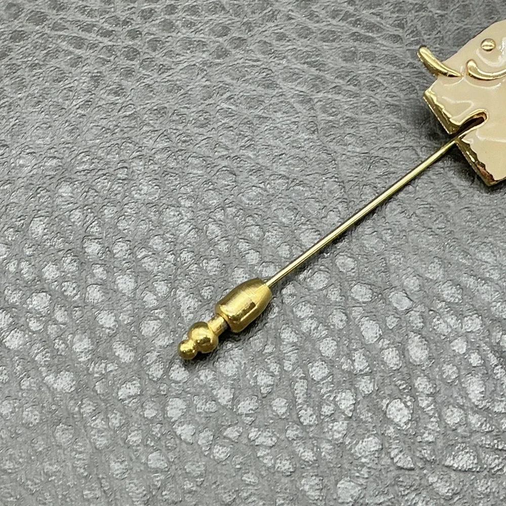 Vintage Crown Trifari Elephant Stick Pin Gold Tone Beige Enamel Lapel Hat 2
